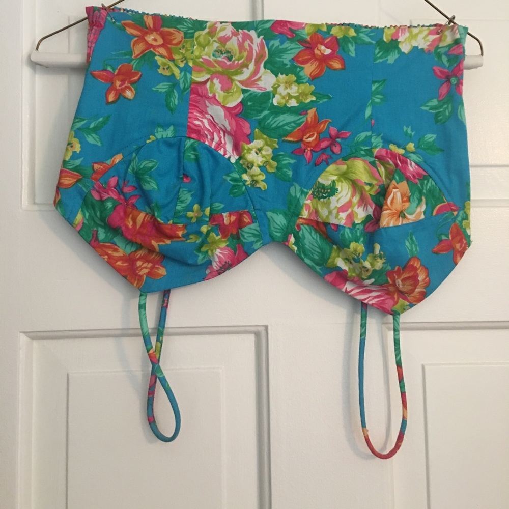 Karen Kane Floral Top, M